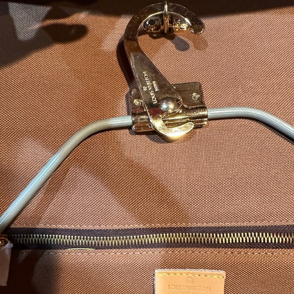 Louis Vuitton M23432 Monogram Canvas
Cloth Hanger/ Garment Cover - Picture 7 of 7